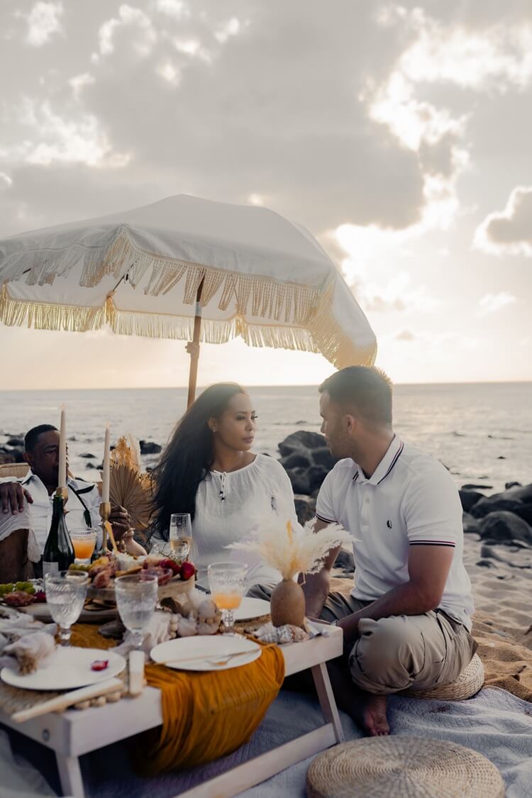 beach picnic north shore